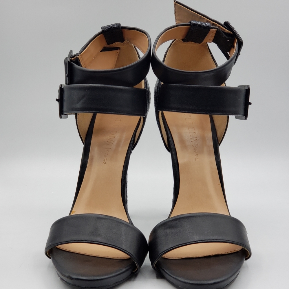 Wild Diva black heels, 4.5|" heels, Size 8 - Picture 2 of 6